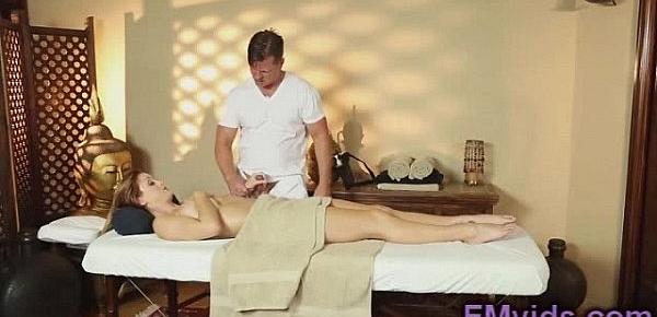  Horny masseur want blowjob